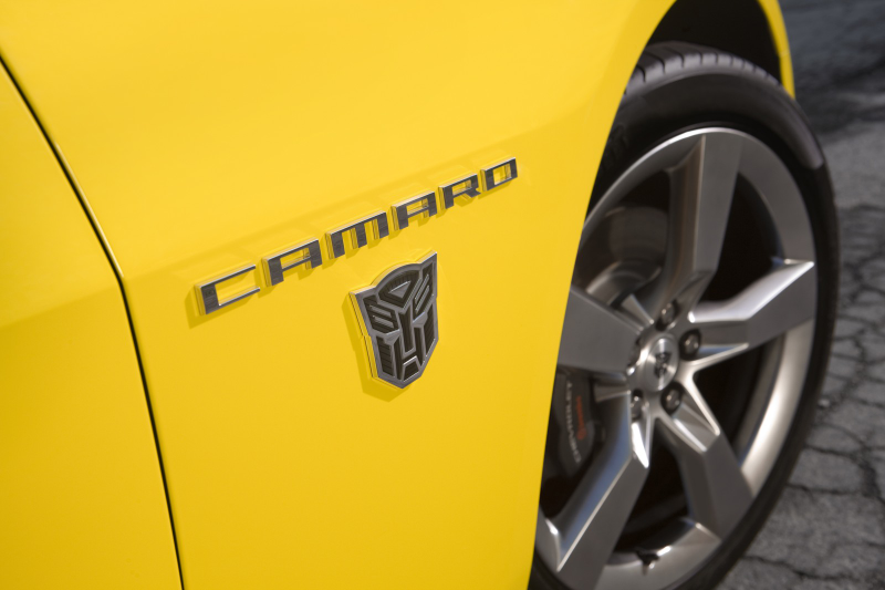 Illustration for article titled Chevy Camaro Transformers Edition: Robogasm In Plain Sight